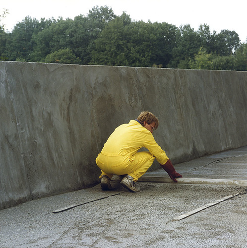 &bdquo;Zaprawy techniczne stosowane w budownictwie rolniczym powinny zapewnić maksymalną szczelność i odporność obiekt&oacute;w na działanie silnych związk&oacute;w chemicznych